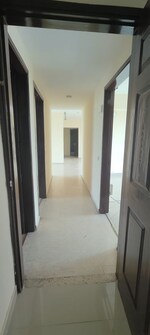 3 BHK + Servant Room 2150 Sq.Ft. Apartment in Unitech Escape