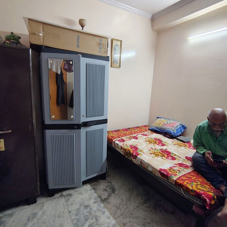 Bedroom, dilshad colony 3 Bedroom 950 Sq.Ft. Apartment In Dilshad Colony Delhi 10349362