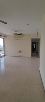 3 BHK + Servant Room 2150 Sq.Ft. Apartment in Unitech Escape