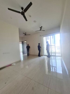 Room in 2.5 BHK Apartment at ATS Happy Trails, Sector 10 Greater Noida – for Rent
