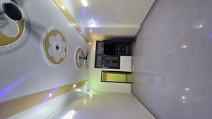 Master Bedroom in 2.5 BHK Builder Floor at Dilshad Colony – for Rent