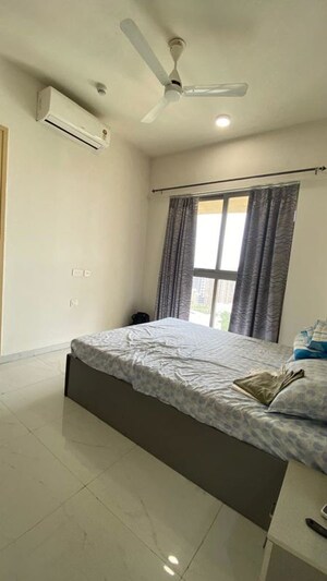 Bedroom in 2 BHK Apartment at Lodha Bel Air, Jogeshwari West – for Rent