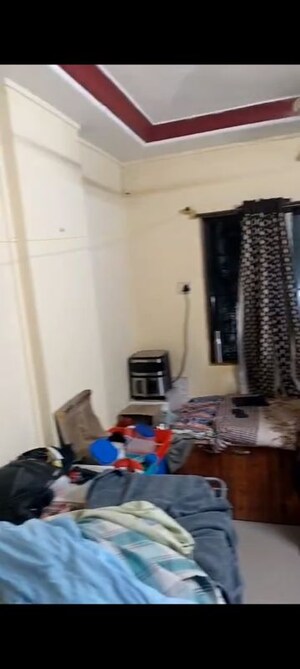 Team Area in 1.5 BHK Apartment at Kurla – for Rent