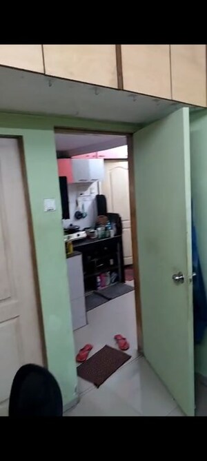 Furnished Amenities in 1.5 BHK Apartment at Kurla – for Rent