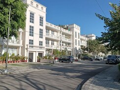 3.5 BHK + Pooja Room,Store Room Apartment For Rent in DLF Hyde Park