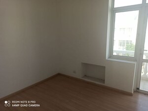 Room in 3.5 BHK Builder Floor at DLF Hyde Park, South Mullanpur – for Rent