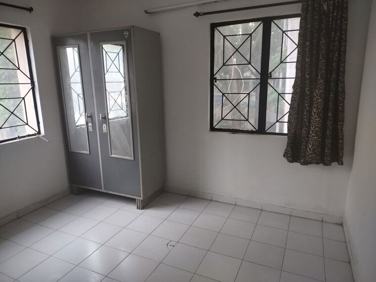 Room, clover park 1 Bedroom 850 Sq.Ft. Apartment In Clover Park Pune 10349431