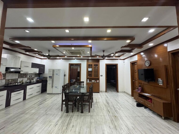 Living Room, sector 35 3.5 Bedroom 2500 Sq.Ft. Builder Floor In Sector 35 Chandigarh 10349430