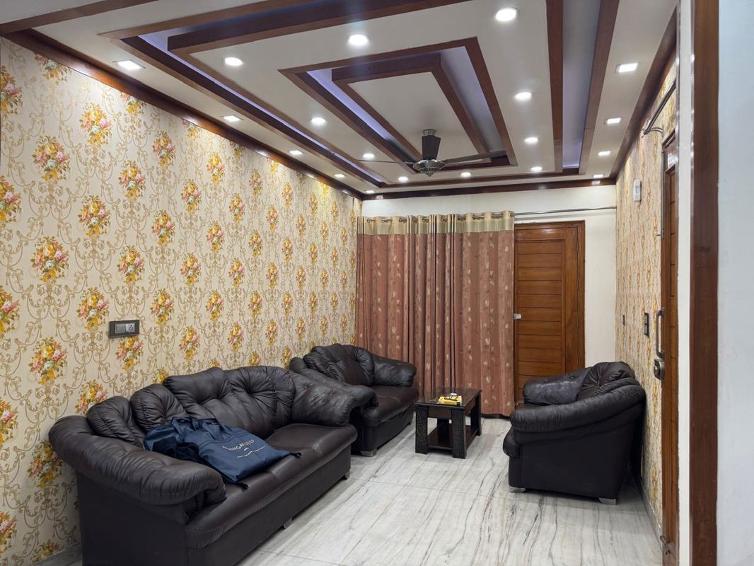 3.5 BHK + Pooja Room Builder Floor For Rent in Sector 35