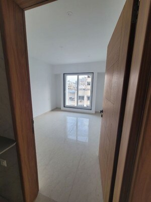 Room in 3 BHK Apartment at Northcape Venicia, Baner – for Rent