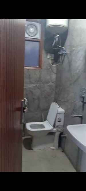 Bathroom in 4 BHK Builder Floor at Malviya Nagar – for Rent