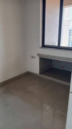3 BHK + Extra Room Apartment For Sale in Raheja Acropolis