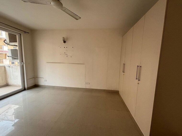 Room, emaar-emerald-floors-premier 4 Bedroom 1975 Sq.Ft. Apartment In Sector 65 Gurgaon 10349489