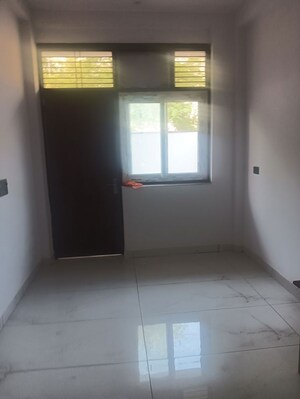 1.5 BHK Villa For Rent in Gaur Yamuna City