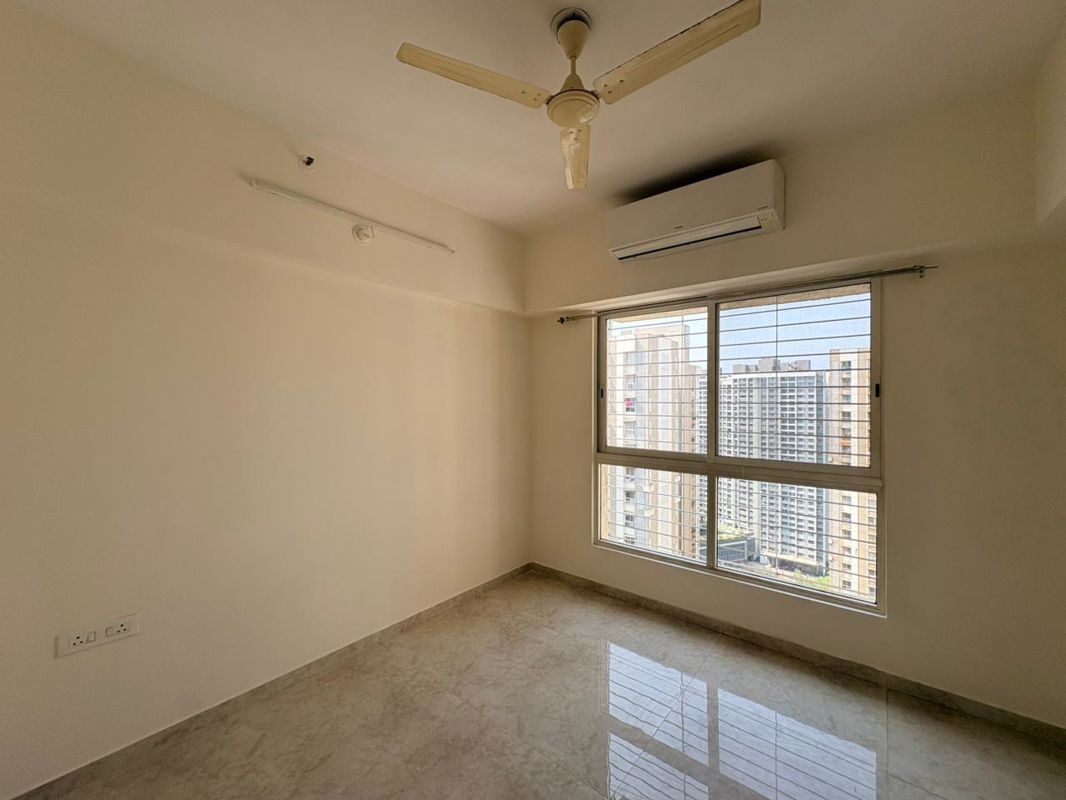 2 BHK +  650 Sq.Ft. Apartment in Lodha Amara New Tower