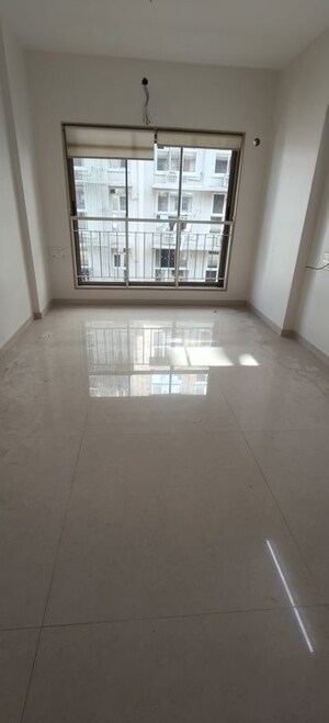 Room in 2 BHK Apartment at Kabra Paradise, Andheri West – for Sale