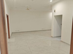 Living Room in 3 BHK Builder Floor at Sector 21 – for Rent