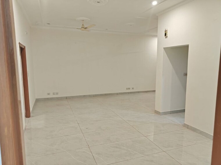 Living Room, sector 21 3 Bedroom 2000 Sq.Ft. Builder Floor In Sector 21 Panchkula 10349547