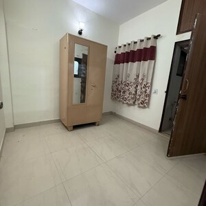 Room in 3 BHK Builder Floor at Sector 23 – for Rent