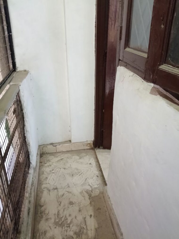 Balcony, malviya nagar 1.5 Bedroom 45 Sq.Yd. Builder Floor In Malviya Nagar Delhi 10349603
