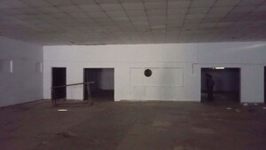  Showroom For Rent in Mahanagar