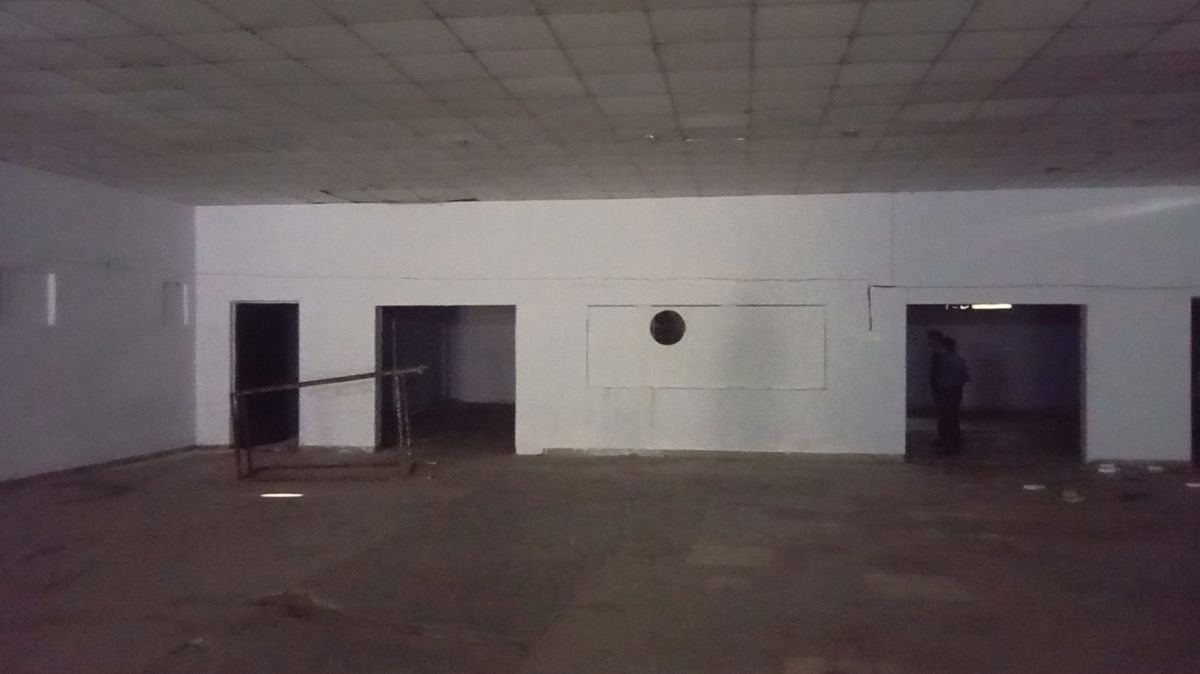 Showroom For Rent in Mahanagar