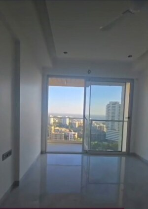 Room in 3 BHK Apartment at Andheri West – for Rent