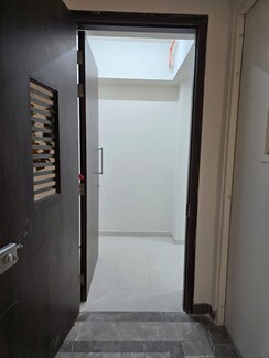 3.5 BHK + Pooja Room,Servant Room,Study Room,Extra Room,Basement,Store Room Apartment For Rent in Adani Ten BKC