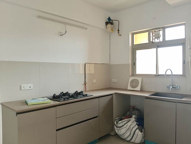 Kitchen, hiranandani-estate 2 Bedroom 702 Sq.Ft. Apartment In Ghodbunder Road Thane 10349653
