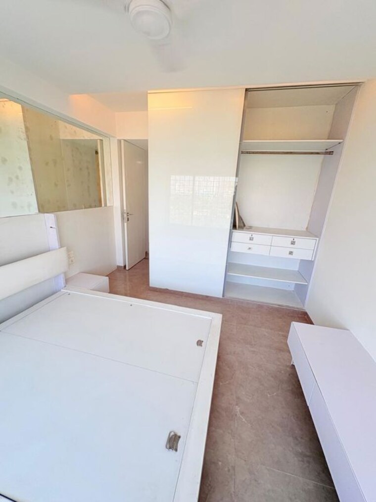 Team Area, romell-serenity 3 Bedroom 1250 Sq.Ft. Apartment In Oshiwara Mumbai 10349626