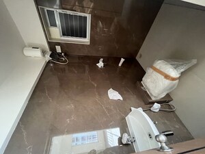 Furnished Amenities in 2 BHK Apartment at Riddhi Rajendra Nagar Swagat CHS, Borivali East – for Rent