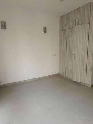 Room in 4 BHK Builder Floor at Unitech Woodstock Floors, Sector 50 – for Sale