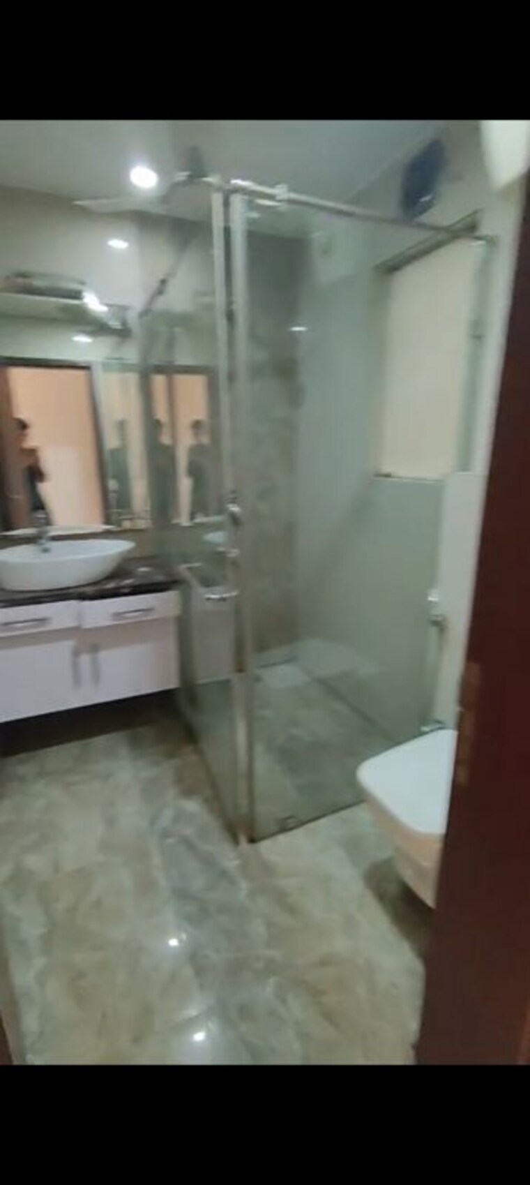Bathroom, hauz khas 3 Bedroom 200 Sq.Ft. Builder Floor In Hauz Khas Delhi 10349698