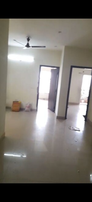 Room in 3 BHK Apartment at SCC Sapphire, Raj Nagar Extension – for Rent