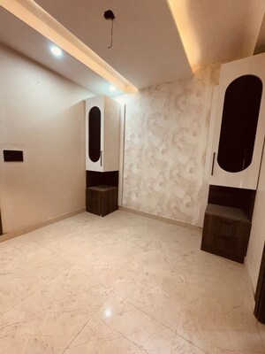 Room in 2 BHK Builder Floor at Mansa Ram Park – for Sale