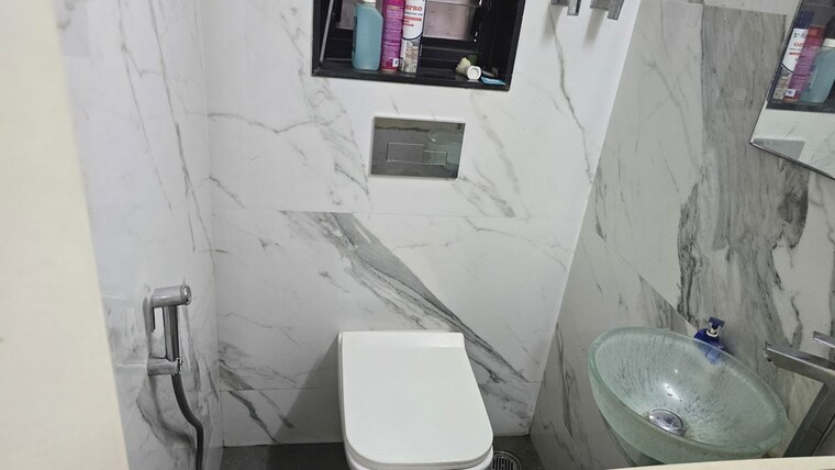 Bathroom, dadar west 2.5 Bedroom 780 Sq.Ft. Apartment In Dadar West Mumbai 10165603