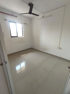 1 BHK Apartment For Rent in Raymond Aashiyana