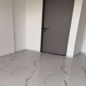Room in 1 BHK Apartment at Rockline The Meridian Towers, Ghatkopar West – for Rent