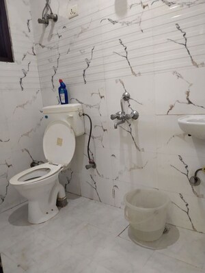 Bathroom in 1 BHK Builder Floor at Neb Sarai – for Rent
