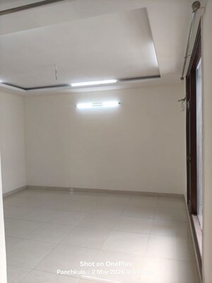 Room in 3 BHK Apartment at Sector 20 – for Sale