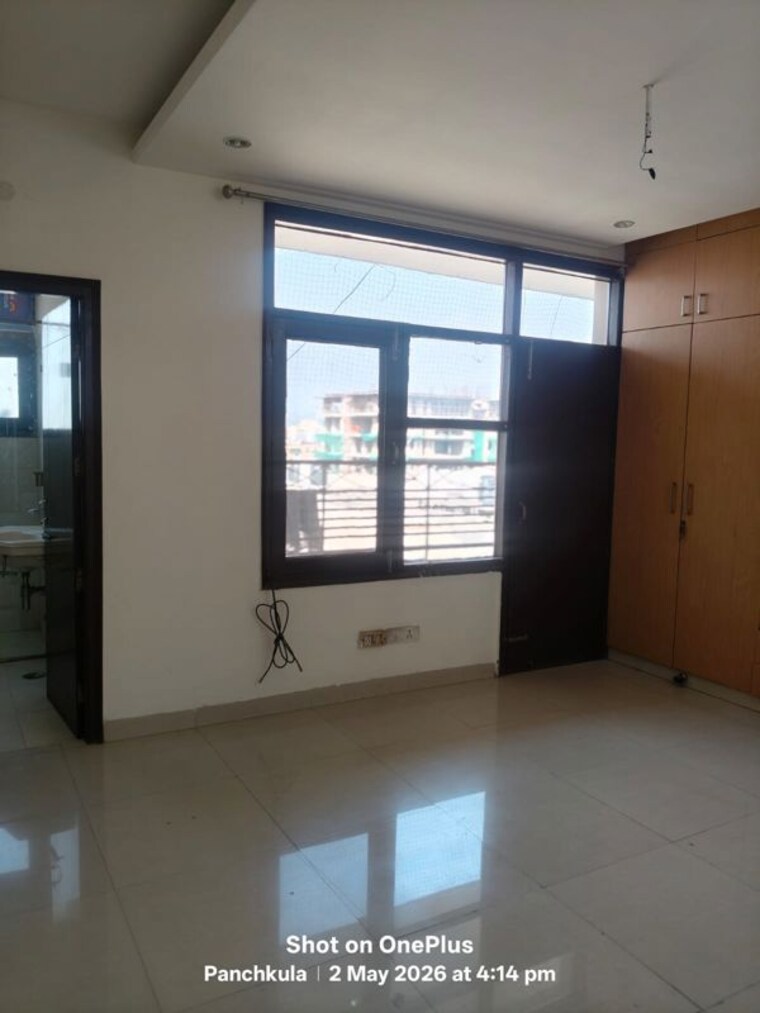 Room, sector 20 3 Bedroom 1600 Sq.Ft. Apartment In Sector 20 Panchkula 10349768