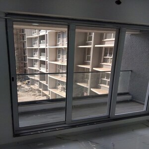 Room in 1 BHK Apartment at Rockline The Meridian Towers, Ghatkopar West – for Rent