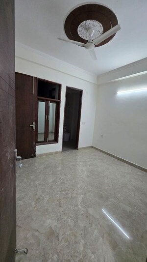 Room in 1 BHK Builder Floor at Freedom Fighters Enclave – for Rent