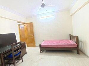 Bedroom in 2 BHK Apartment at Kukreja Golf Scappe, Chembur – for Rent