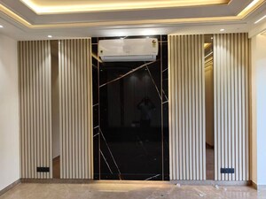 Building Lobby in 3 BHK Builder Floor at Sector 4 – for Rent