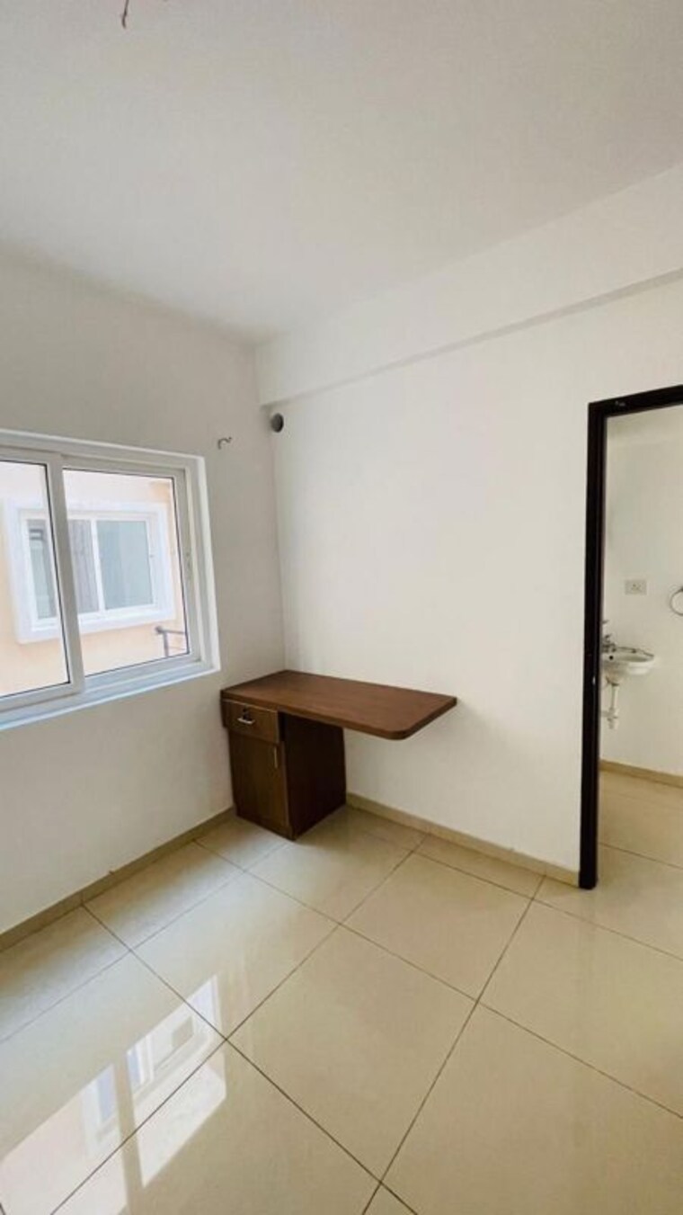 Room, urbanrise-spring-is-in-the-air 2.5 Bedroom 1039 Sq.Ft. Apartment In Ameenpur Hyderabad 10349833