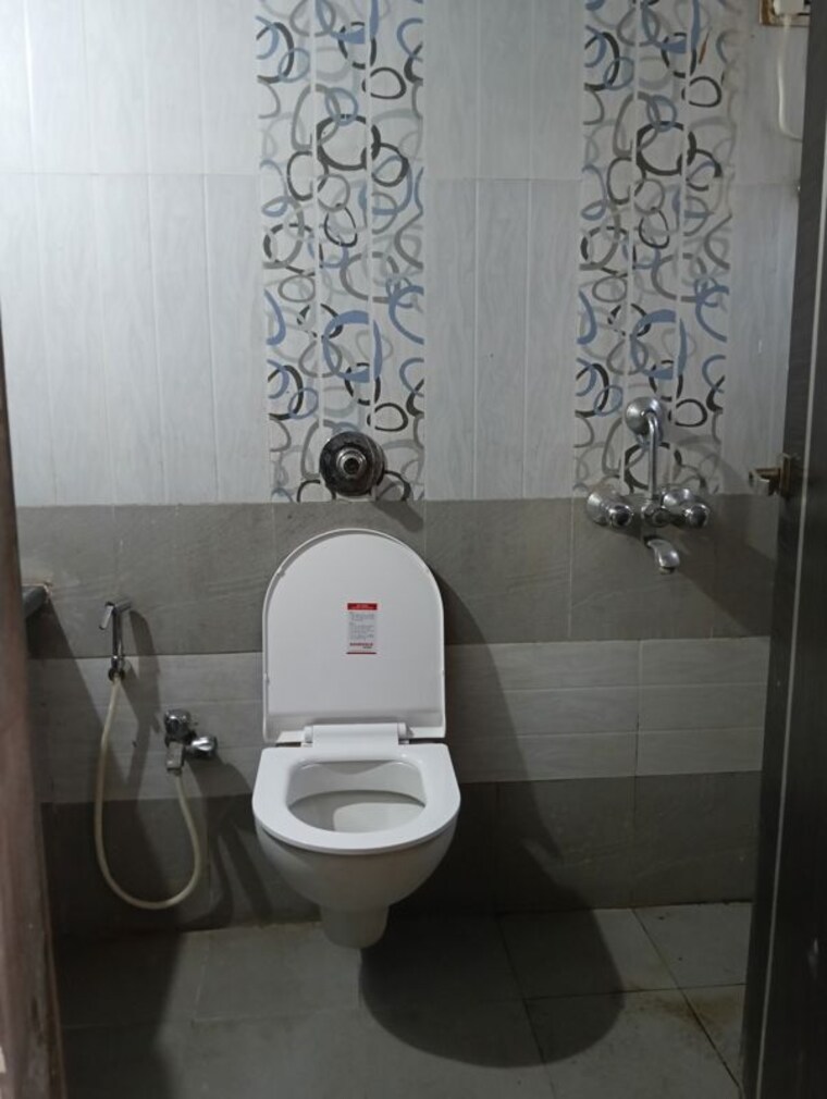 Bathroom, kavya-residency-thane 2 Bedroom 700 Sq.Ft. Apartment In Ghodbunder Road Thane 10349827