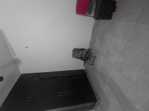 Furnished Amenities in 2 BHK Builder Floor at Janakpuri – for Sale