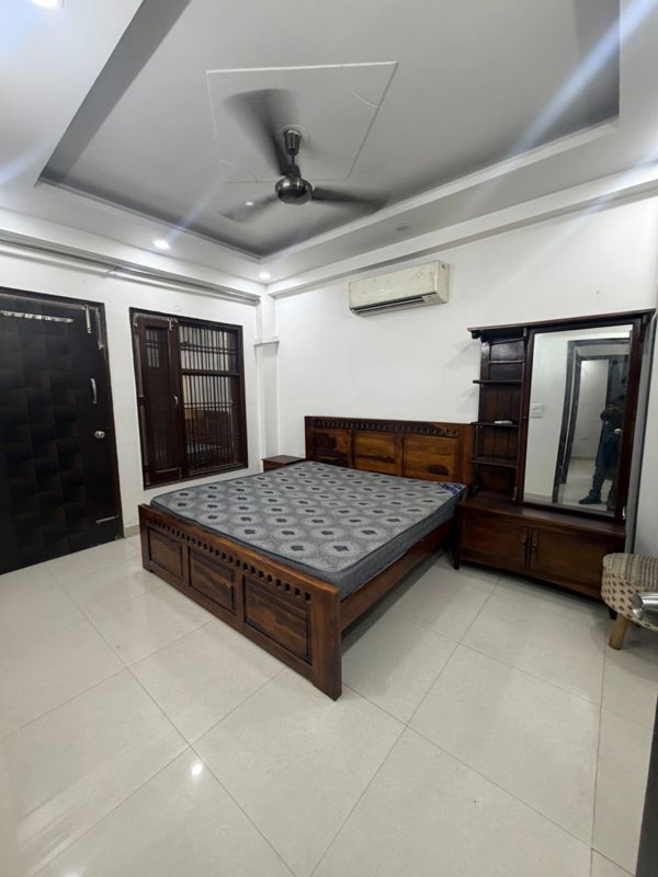 2 BHK + Servant Room 1400 Sq.Ft. Builder Floor in Bharat Residency Gurgaon