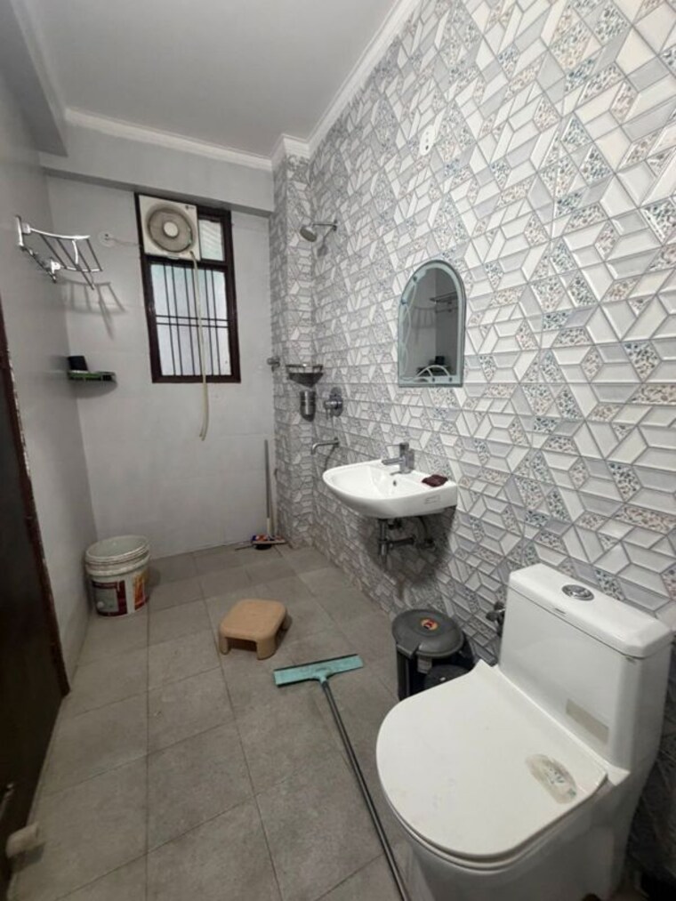 Bathroom, bharat-residency-gurgaon 2 Bedroom 1400 Sq.Ft. Builder Floor In Sector 15 Gurgaon 10349870